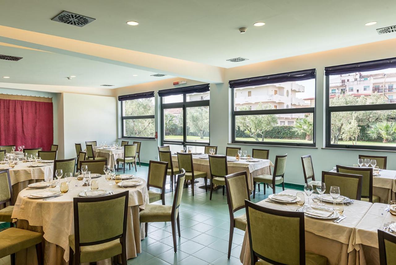 Rada Siri Hotel Montepaone Exterior photo