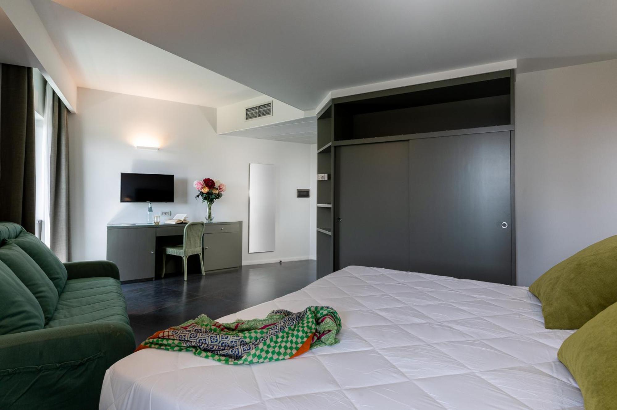 Rada Siri Hotel Montepaone Exterior photo